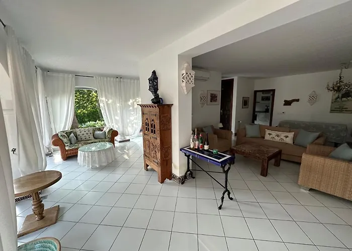 Costabella / A Mar マルベーリャ